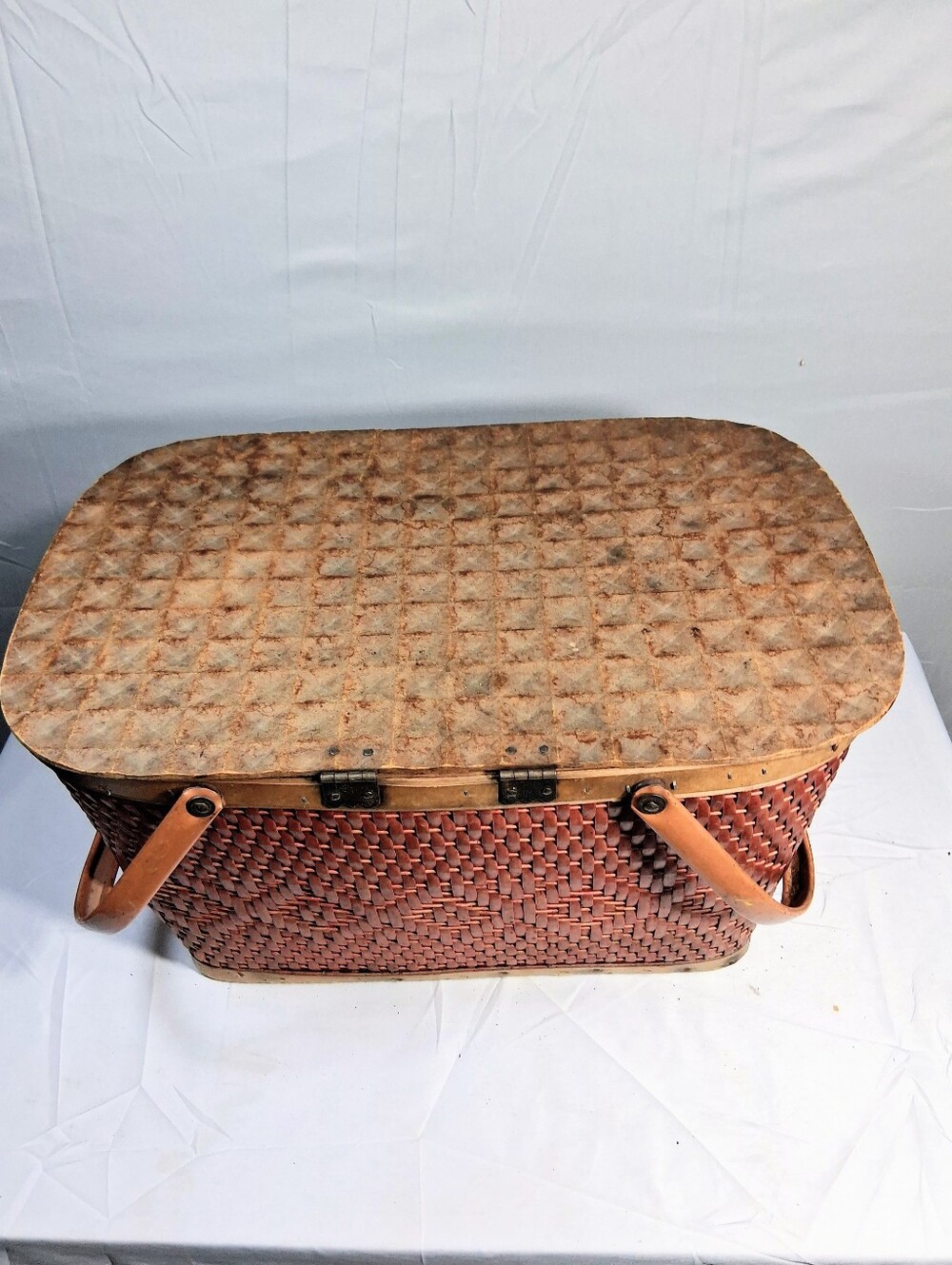 Vintage Mid Century Redman Woven Picnic Basket/Hamper Has Identifying Stamp - Picture 5 of 15